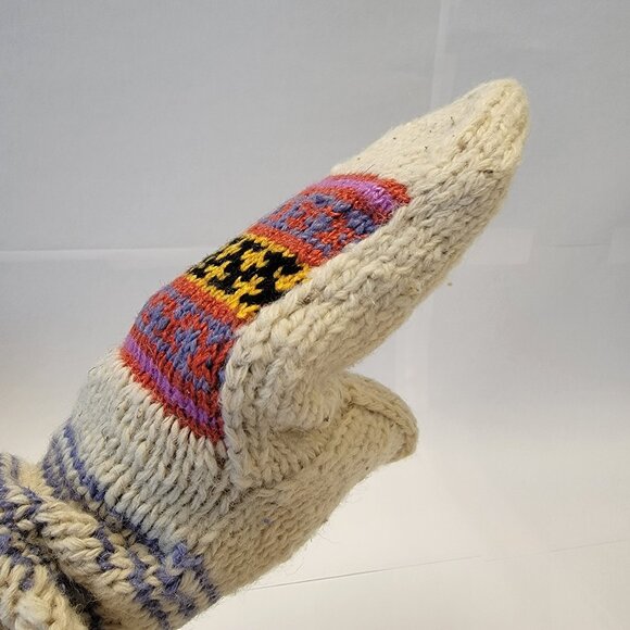 NWT Handmade Knitted Mitten - Picture 5 of 7